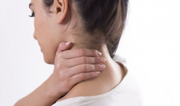 颈椎按摩手法视频,轻松缓解颈肩不适，专业指导一学就会